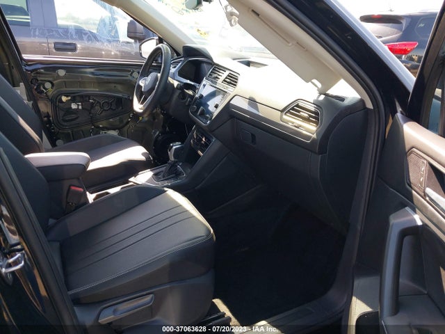 3VV3B7AX6NM119480 Volkswagen TIGUAN SE