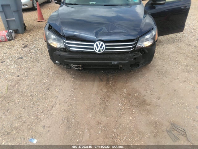 1VWAT7A32FC077549 Volkswagen Passat 1.8t S