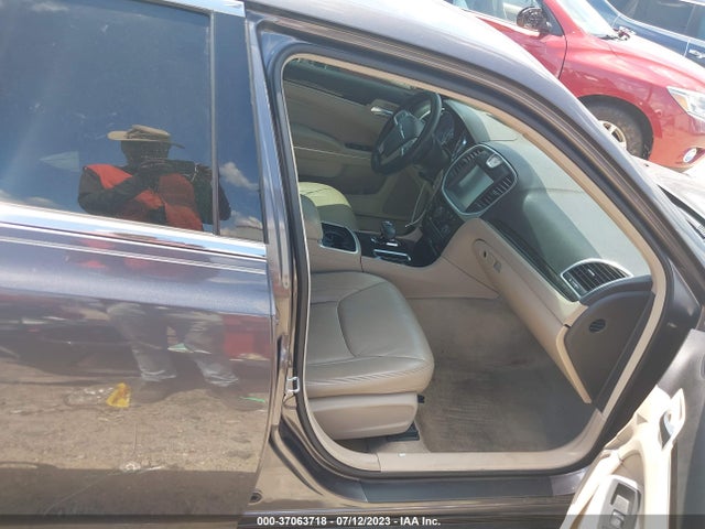 2C3CCAAG6EH105106 Chrysler 300