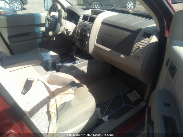 2008 FORD ESCAPE XLT VIN: 1FMCU03Z18KA59355
