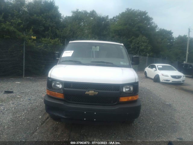 Chevrolet EXPRESS CARGO VAN 2015 1GCWGFCF3F1280511 Image 4