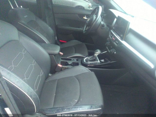 3KPF54AD4NE458269 KIA Forte Gt-line