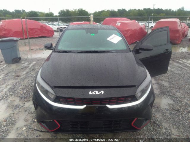 3KPF54AD4NE458269 KIA Forte Gt-line