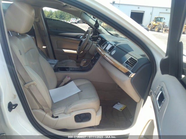 2009 LINCOLN MKS VIN: 1LNHM94R29G614911