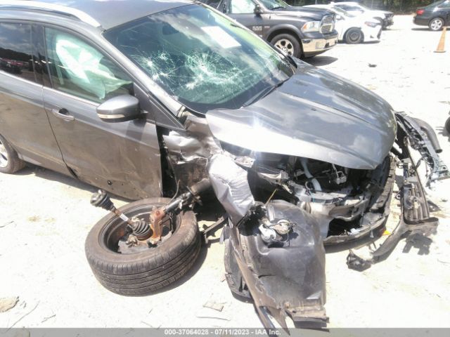 1FMCU0JX7EUA73813 Ford Escape Titanium