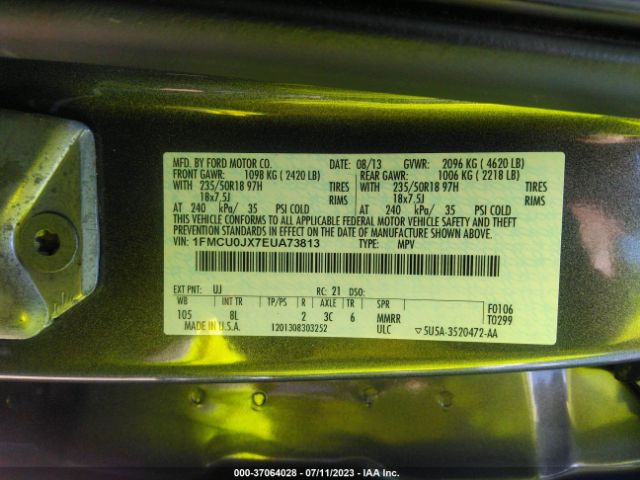 1FMCU0JX7EUA73813 Ford Escape Titanium