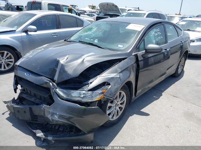 Ford FUSION S 2018 3FA6P0G7XJR279196 Image 2