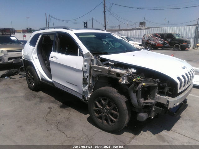 1C4PJMCS7GW105478 Jeep Cherokee Latitude