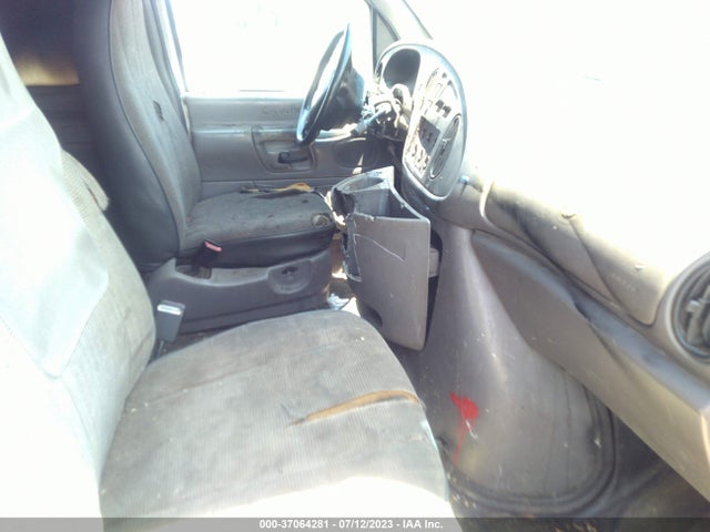 1998 FORD CLUB WAGON XL/XLT VIN: 1FBSS31L0WHA12452