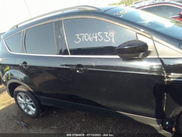 1FMCU0GD4HUA03512 Ford ESCAPE SE