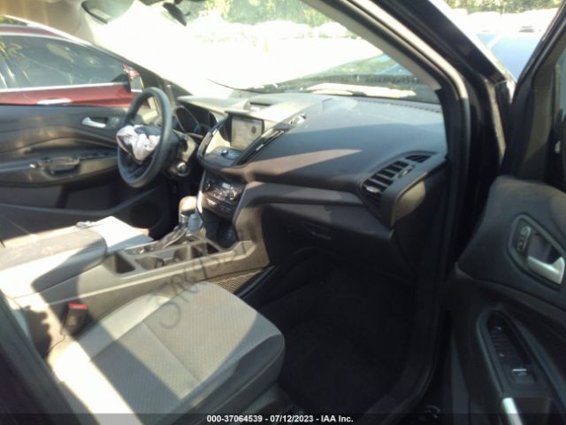 1FMCU0GD4HUA03512 Ford ESCAPE SE