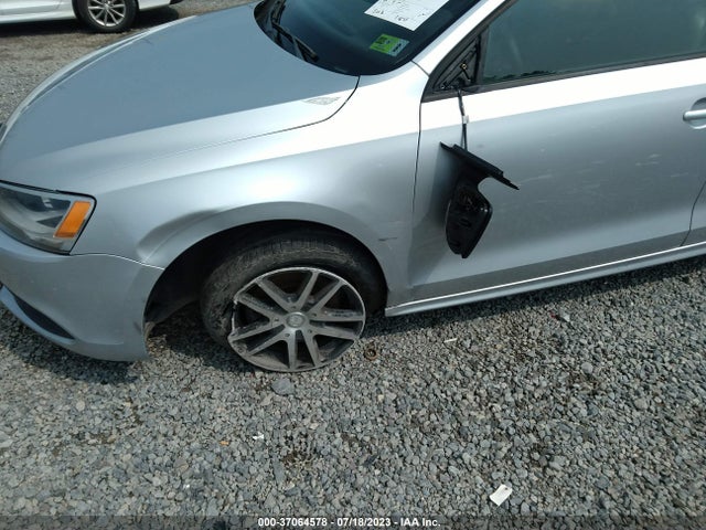 2014 VOLKSWAGEN JETTA SEDAN SE VIN: 3VWD17AJ7EM243417