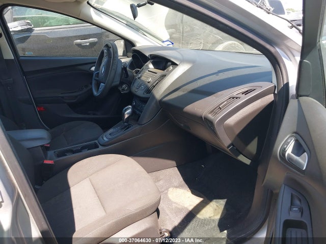 2016 FORD FOCUS SE VIN: 1FADP3F25GL217369