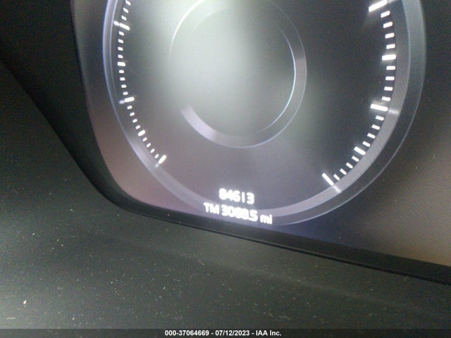 2019 VOLVO XC40 MOMENTUM/R-DESIGN VIN: YV4162XZ4K2021103