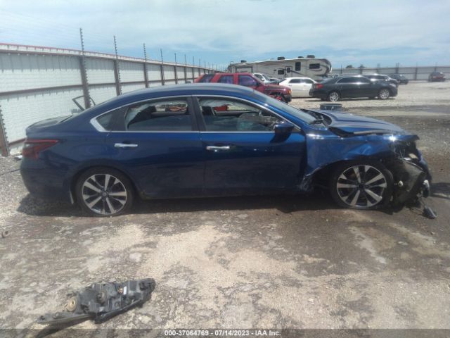 1N4AL3AP5HN354268 Nissan Altima 2.5 Sr