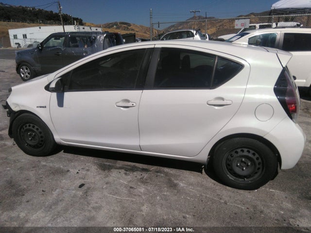 Toyota Prius C One 2015 JTDKDTB3XF1578857 Image 7