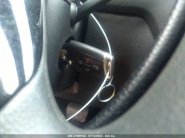 3VV1B7AX3MM066856 Volkswagen TIGUAN S