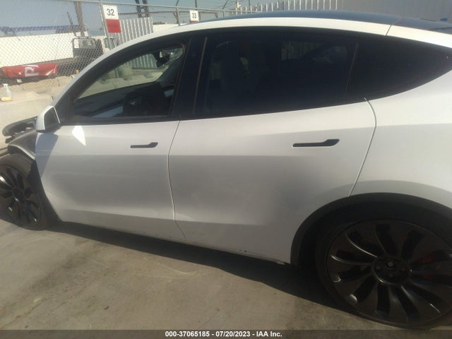Tesla Model Y Performance 2022 7SAYGDEF2NF388525 Image 6