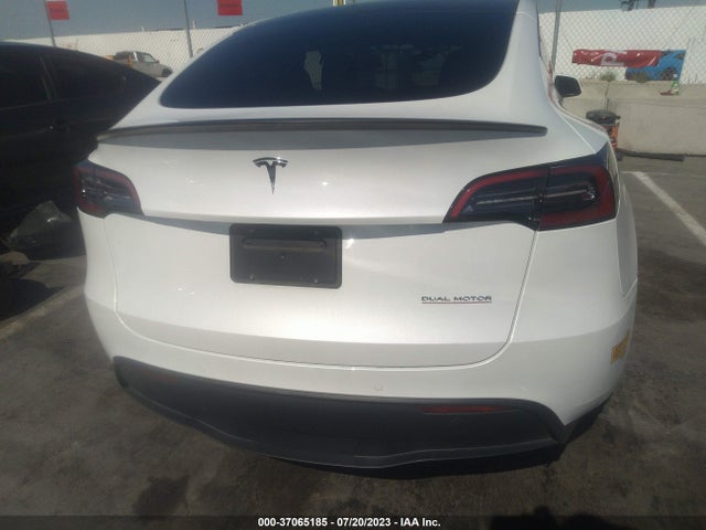 Tesla Model Y Performance 2022 7SAYGDEF2NF388525 Image 8