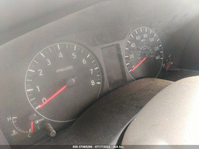 2013 NISSAN NV SV VIN: 1N6AF0KYXDN105415
