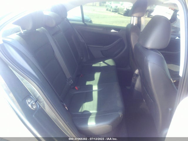 3VWD17AJ6EM399626 Volkswagen Jetta Sedan Se