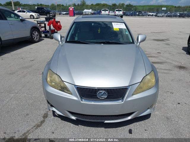 2007 LEXUS IS 250 VIN: JTHBK262572037789