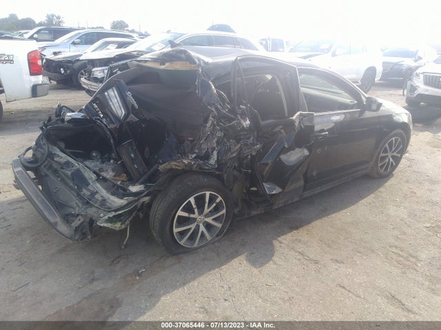 3VWD67AJ5GM252640 Volkswagen Jetta Sedan 1.4t Se