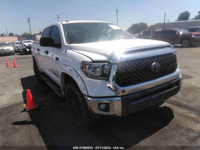 2018 5TFEY5F11JX243868 main image