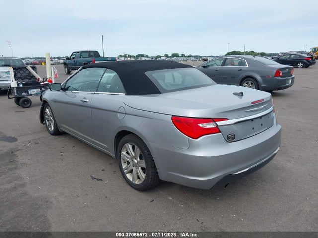 1C3BCBEG8EN112304 Chrysler 200 Touring
