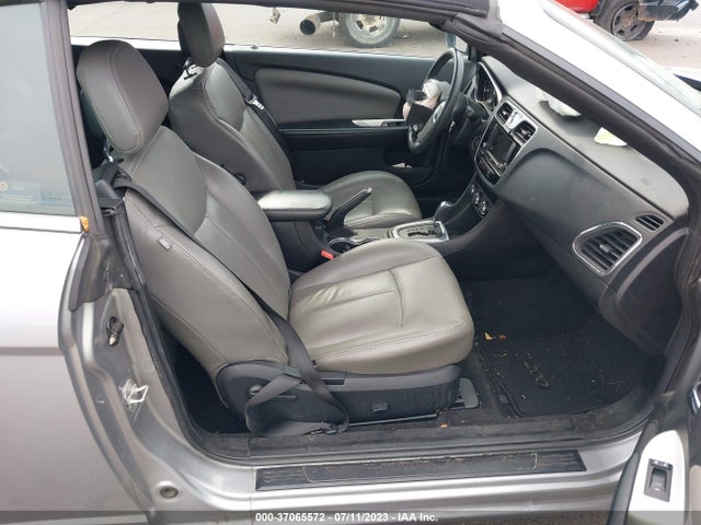 1C3BCBEG8EN112304 Chrysler 200 Touring