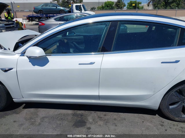 2020 Tesla 3, VIN: 5YJ3E1EAXLF807489