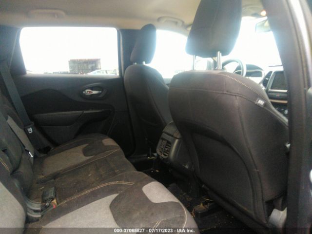 1C4PJMCS9EW282417 Jeep Cherokee Latitude