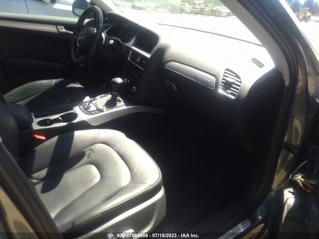 Продаж на аукціоні авто 2016 Audi A4 Premium Plus, vin: WAUFFAFLXGN000758, номер лоту: 37065988
