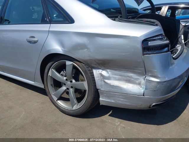 2018 Audi A8, VIN: WAU44AFD4JN000462