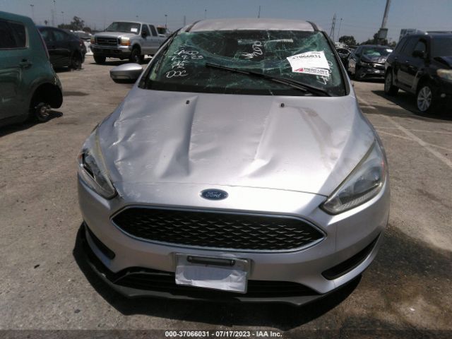 1FADP3K2XHL232070 Ford FOCUS SE