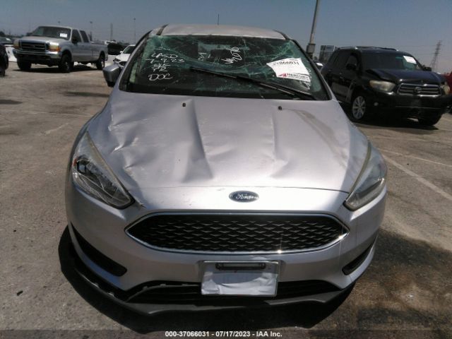 1FADP3K2XHL232070 Ford FOCUS SE