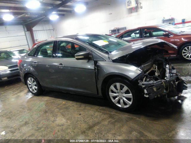 1FADP3F21EL356668 Ford FOCUS SE