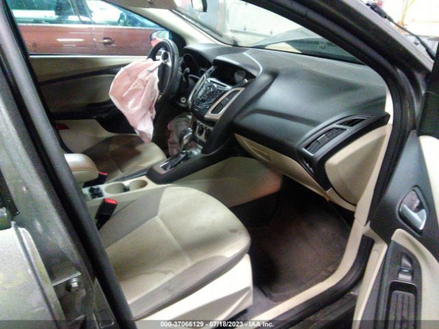 1FADP3F21EL356668 Ford FOCUS SE