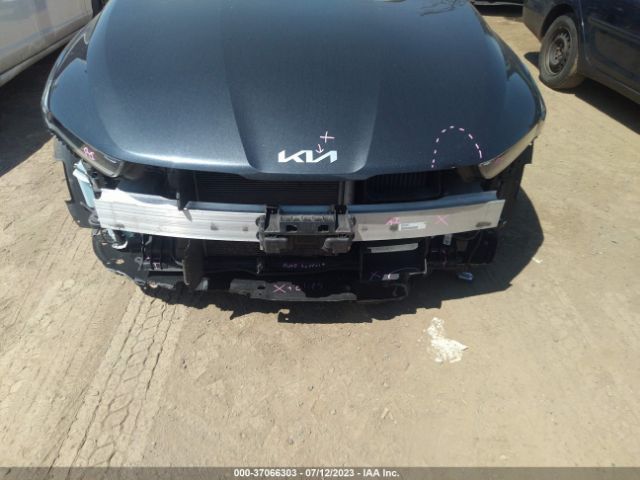 5XXG14J28NG094637 KIA K5 LXS