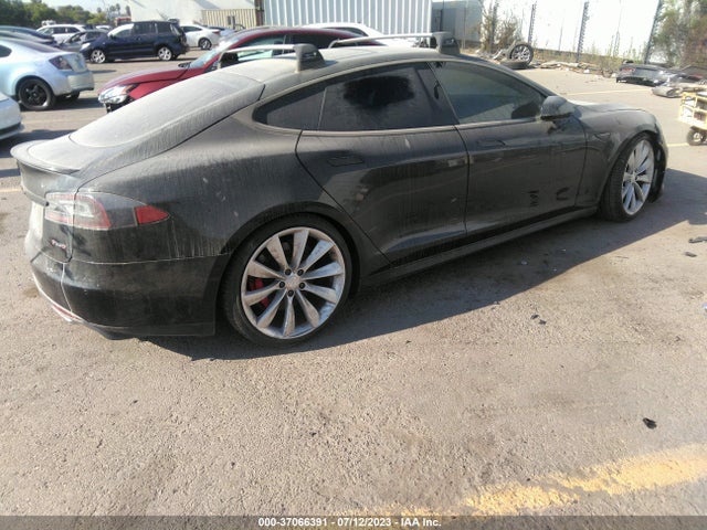 Tesla Model S P85d 2014 5YJSA1H28EFP63474 Image 4