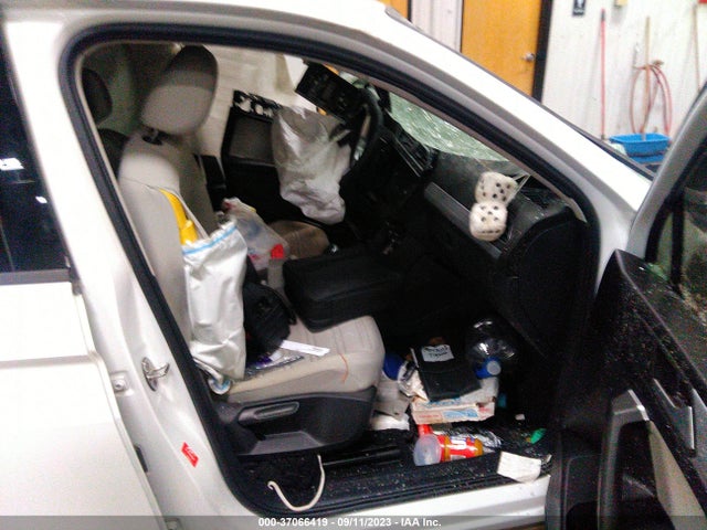 3VVRB7AX1PM047603 Volkswagen TIGUAN S
