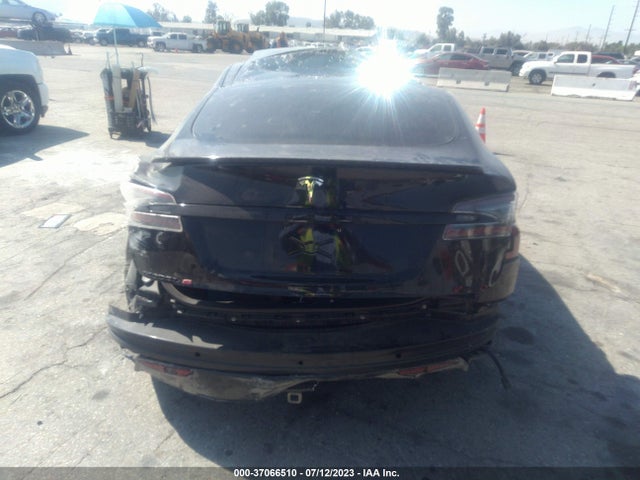 Tesla Model S P85d 2014 5YJSA1H22EFP63471 Image 15