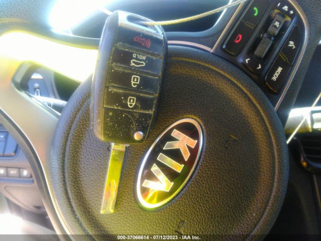 KIA Optima Lx 2016 5XXGT4L32GG083538 Image 3