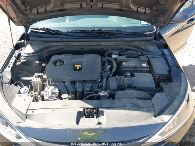 2020 HYUNDAI ELANTRA SE VIN: 5NPD74LF7LH605709