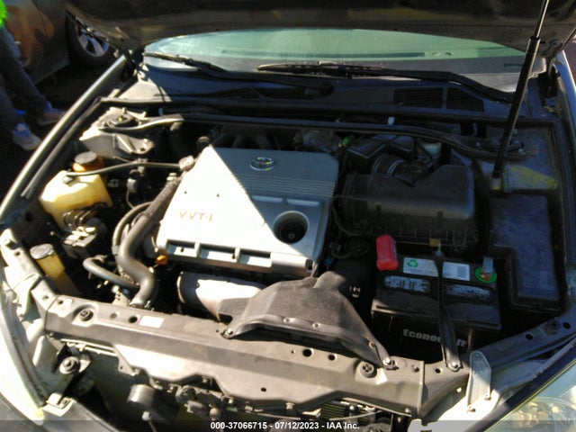 2004 TOYOTA CAMRY LE/XLE VIN: 4T1BF32K84U579949