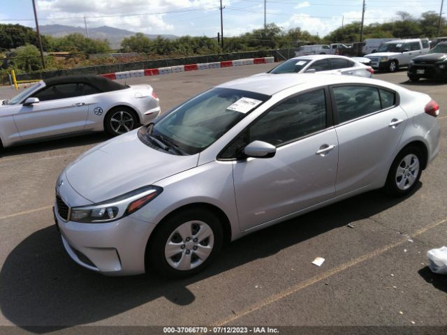 3KPFK4A78JE218817 KIA FORTE LX