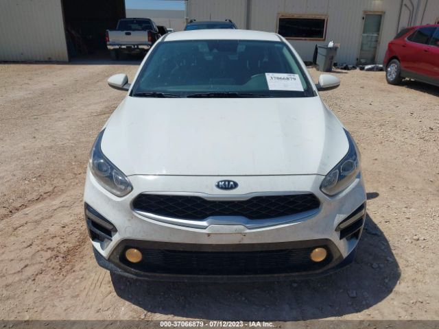 3KPF24AD3ME361765 KIA Forte Lxs