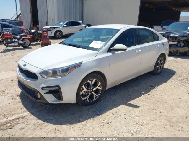 3KPF24AD3ME361765 KIA Forte Lxs