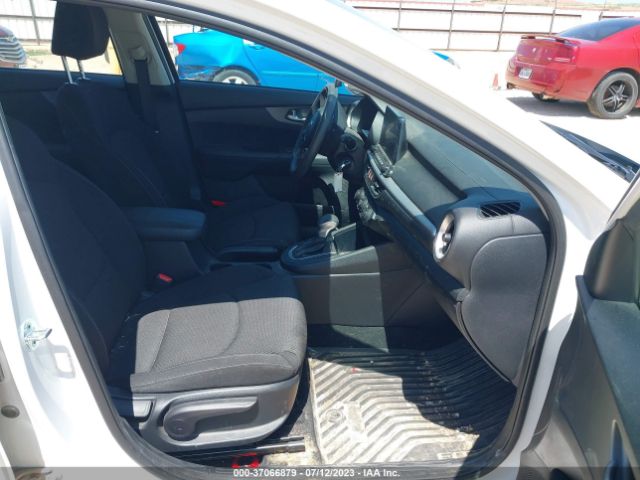 3KPF24AD3ME361765 KIA Forte Lxs