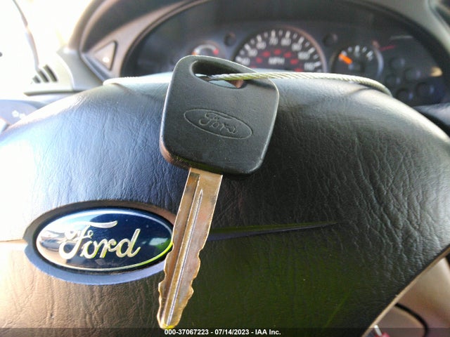 2002 FORD FOCUS LX VIN: 1FAFP33P12W152195